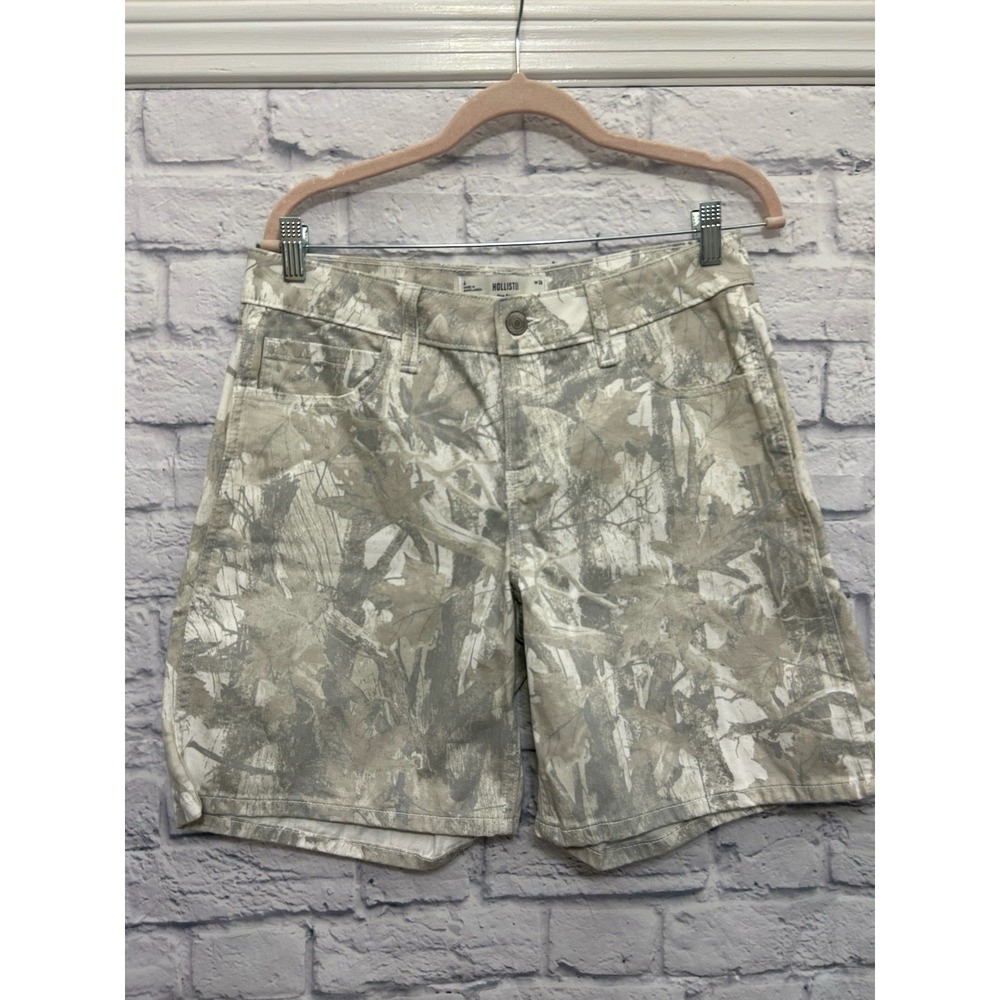 Hollister Low-Rise Baggy Jort Women 6 Grey Leaf Camo Print Shorts Casual